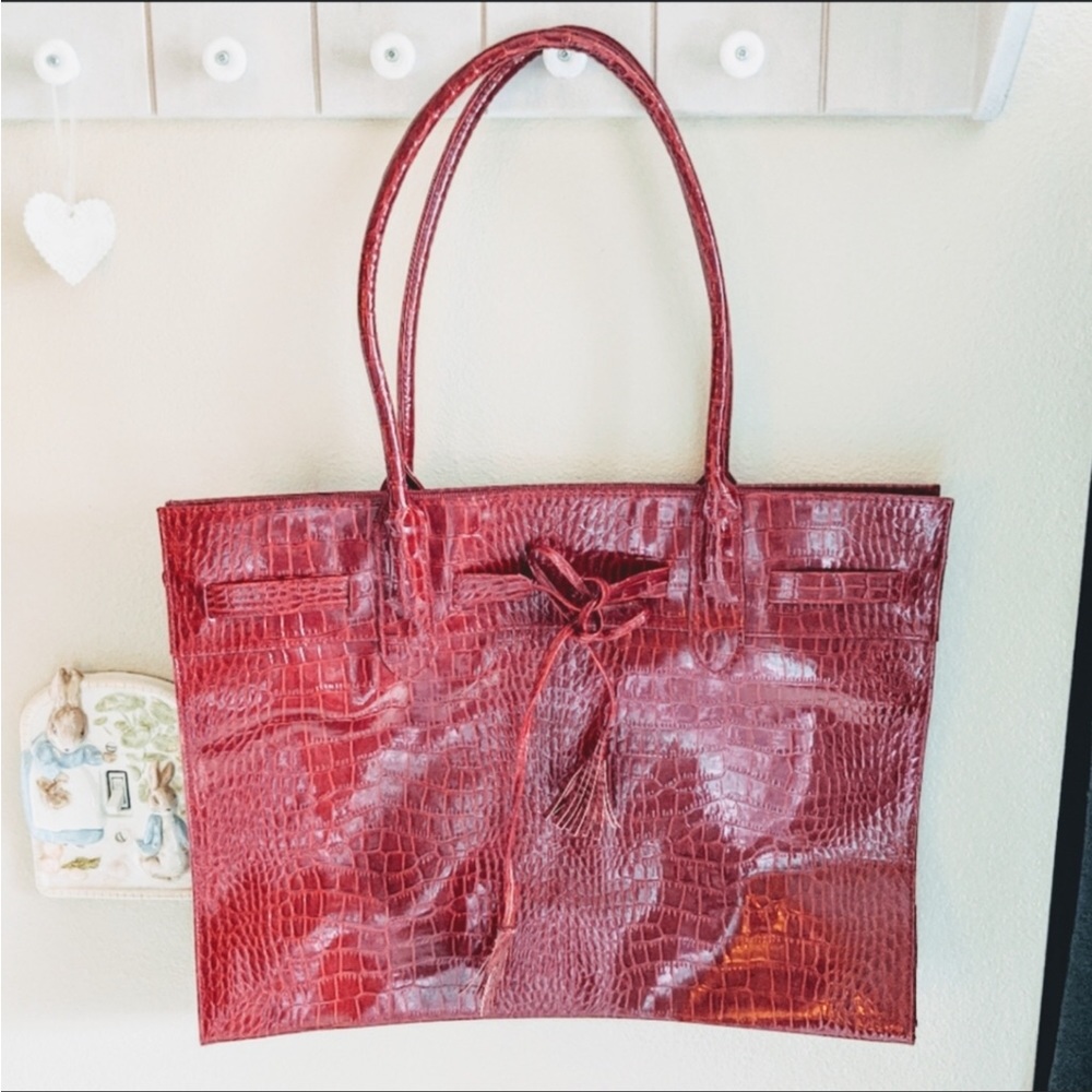 Elizabeth Arden large faux crocodile cherry red book tote vintage Y2k